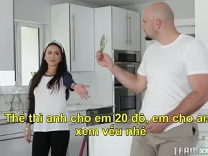 Ả giúp việc gốc Việt hám tiền